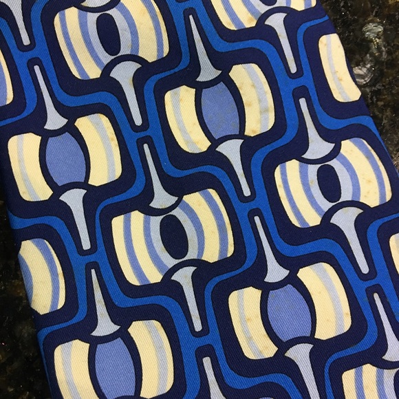 Vintage Gucci Silk Tie - Picture 3 of 7